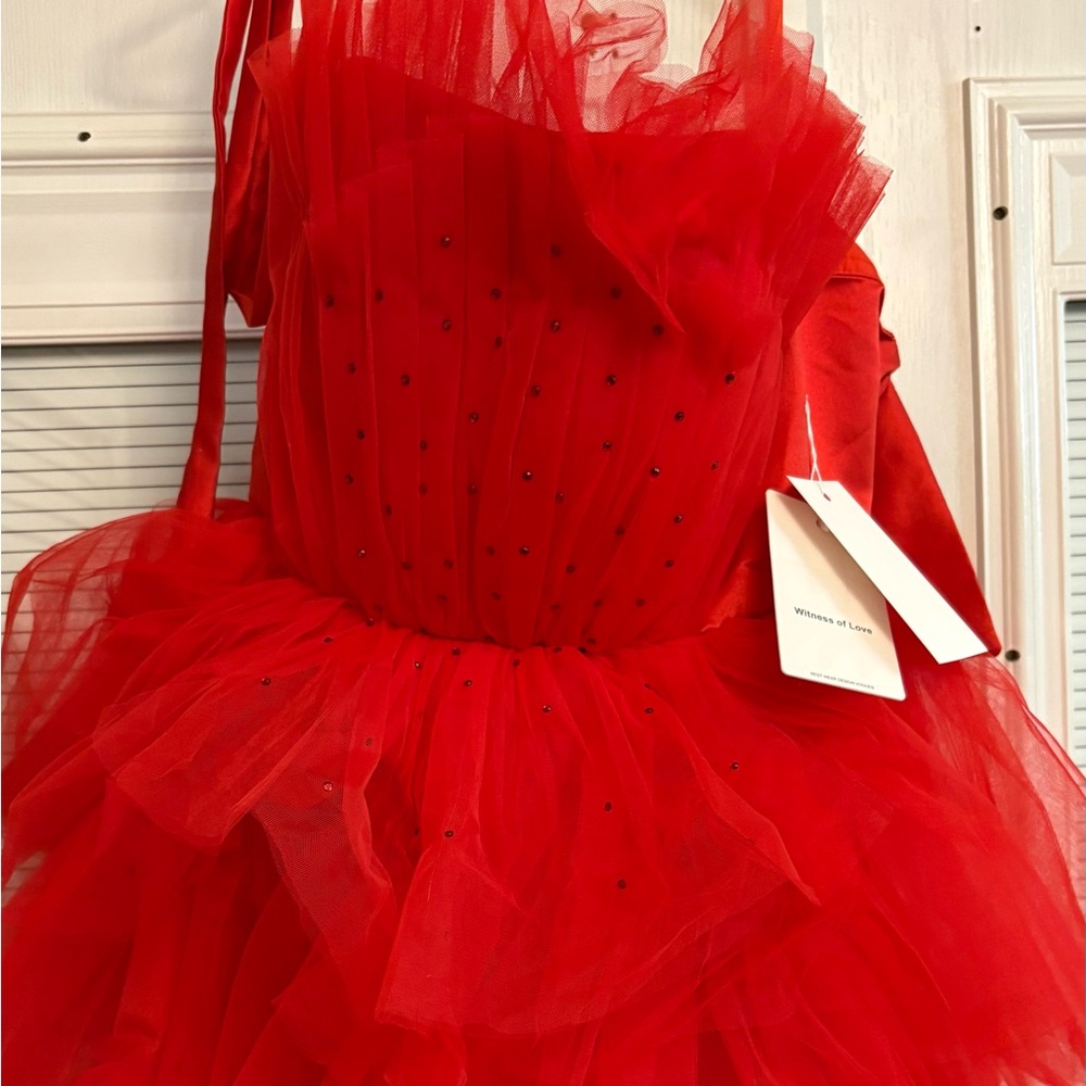 Red dress from Amazon size 2 never worn - Picture 2 of 3